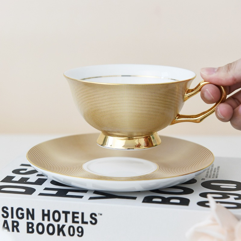Luxury Gift Set - Europäische Kaffeetasse Set Bone China Keramik