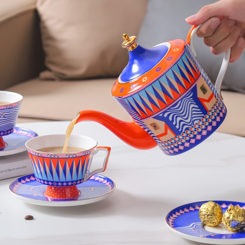 Luxury Gift Set - Knight Voyage Europäisches Luxus-Knochenporzellan Kaffeetassen-Set mit